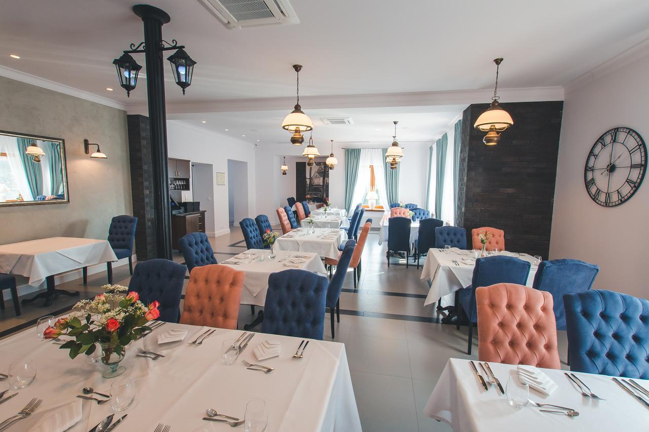 Novopolska - Hotel I Restauracja Kościan Buitenkant foto