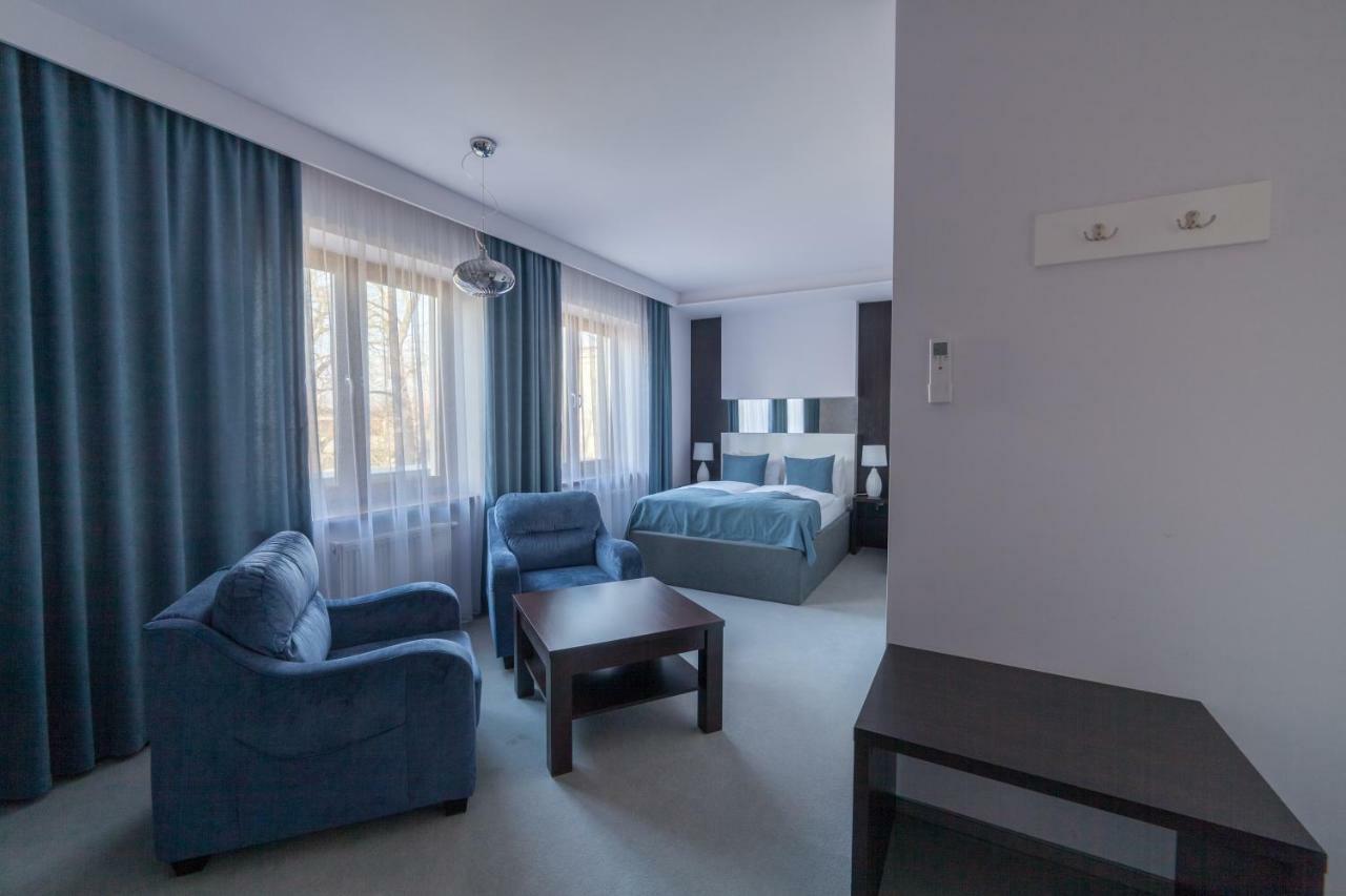 Novopolska - Hotel I Restauracja Kościan Buitenkant foto