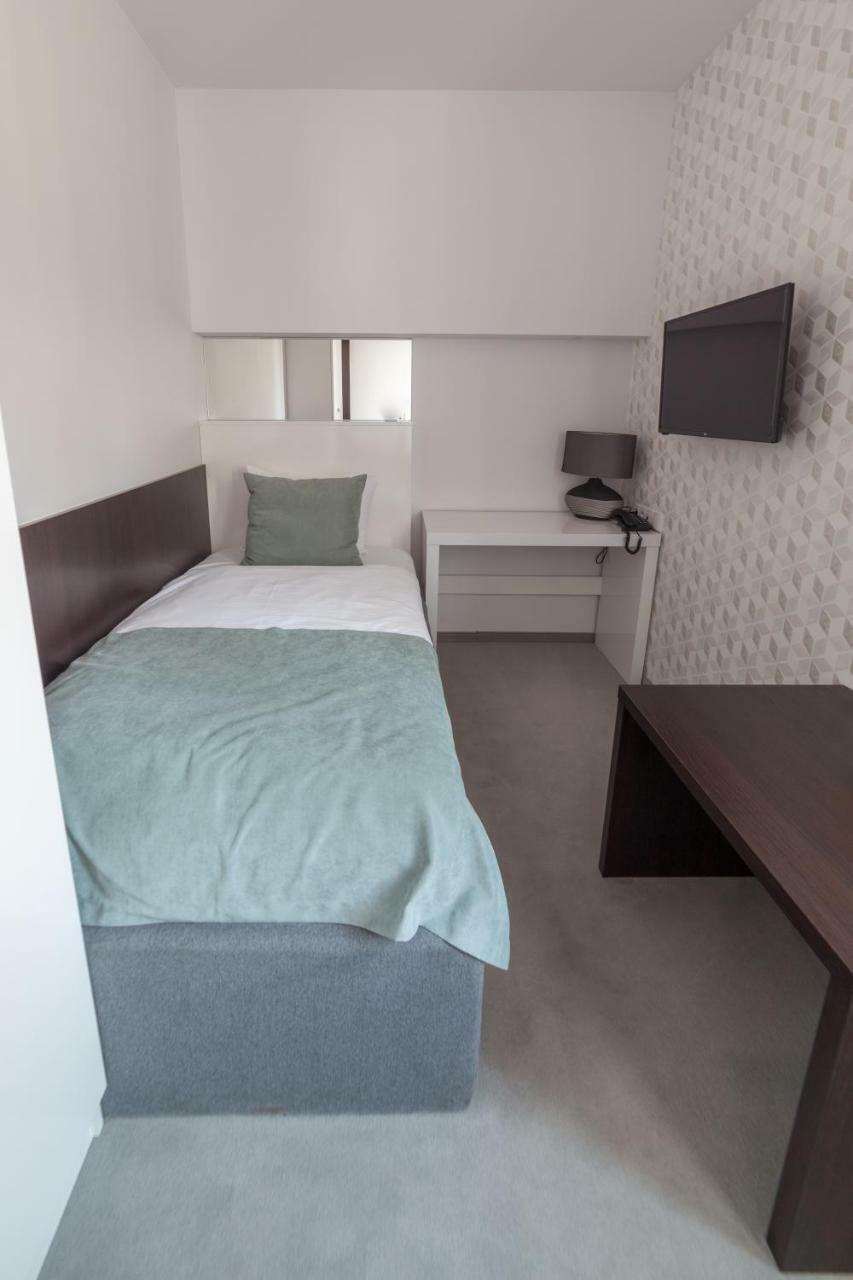 Novopolska - Hotel I Restauracja Kościan Buitenkant foto